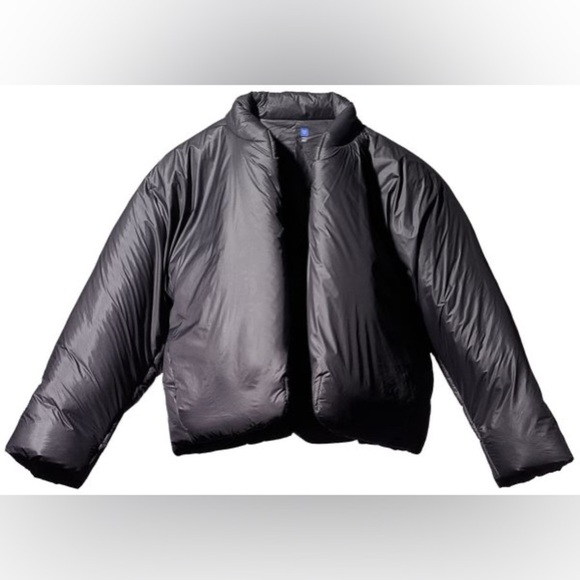 yeezy black round jacket